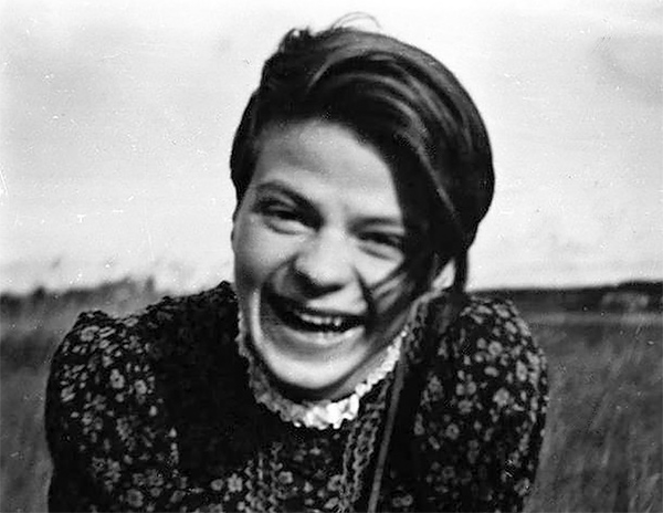 Sophie Scholl smiling