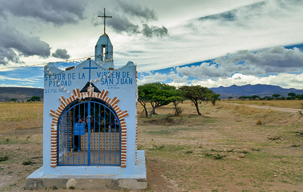 roadside chapel in Mexico