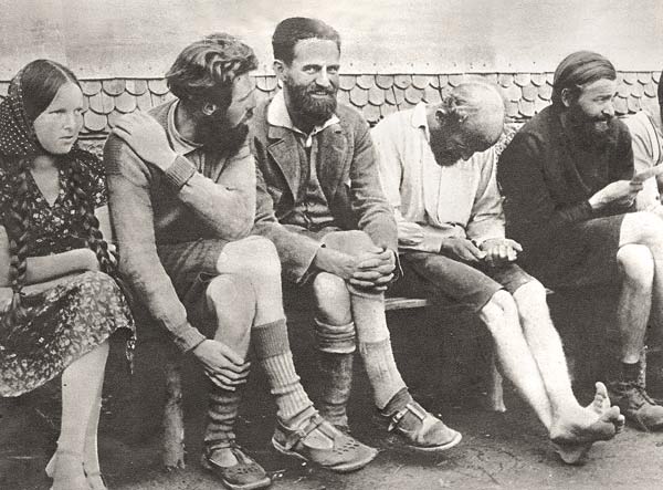 Bruderhof members take a break from work (1932).