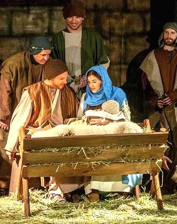 Short Story: The Manger Mouse by Jane Tyson Clement