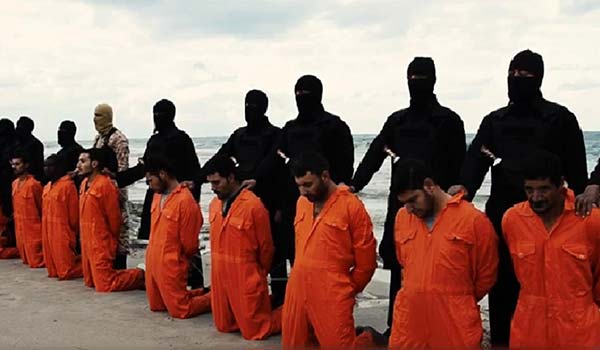 still from the Youtube video of the 21 Coptic martyrs execution