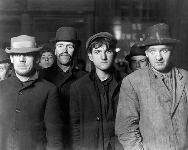 photo from the 1930s of men at the Bowery Mission