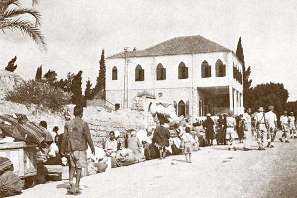 Refugees being expelled from Ramla in July 1948