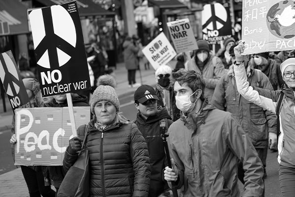marchers in London protesting nuclear war