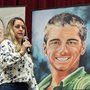 Randi Kelder speaking at a school assembly