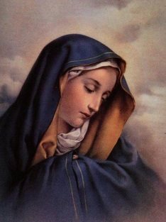هل نقتدي باحتشام القديسة مريم العذراء؟
