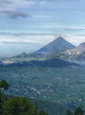 The Santa María volcano Cantel, Quetzaltenango, Guatemala