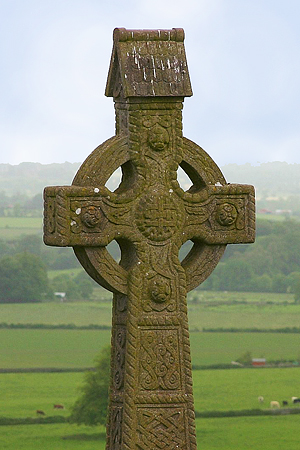 cross_Rock_of_Cashel