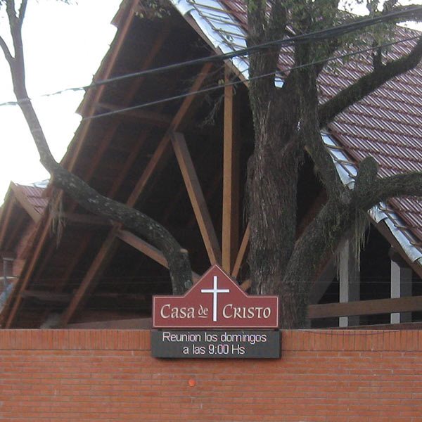 Casa de Christo church entry welcome sign
