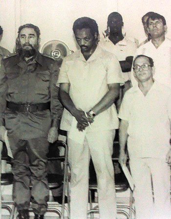 Fidel Castro with Jesse Jackson and Raúl Suárez, June 1984.