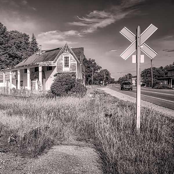 Photograph by Mark Smith, Alba, Michigan. Used by permission.