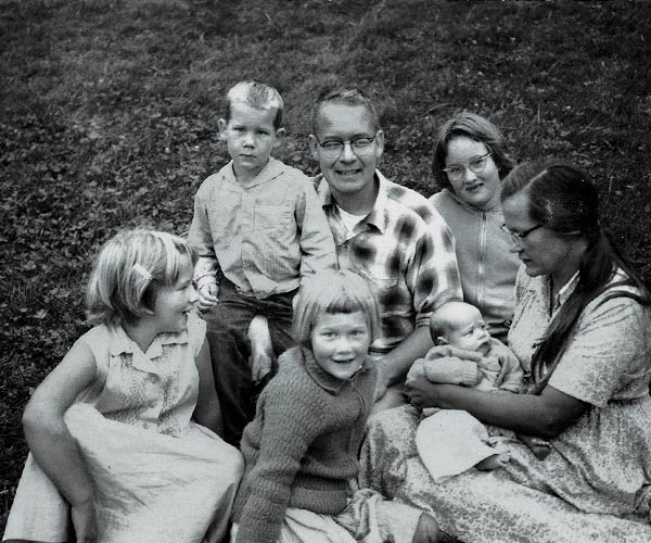 Bill and Dotti with their children