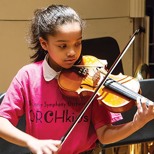 girl playing a violin
