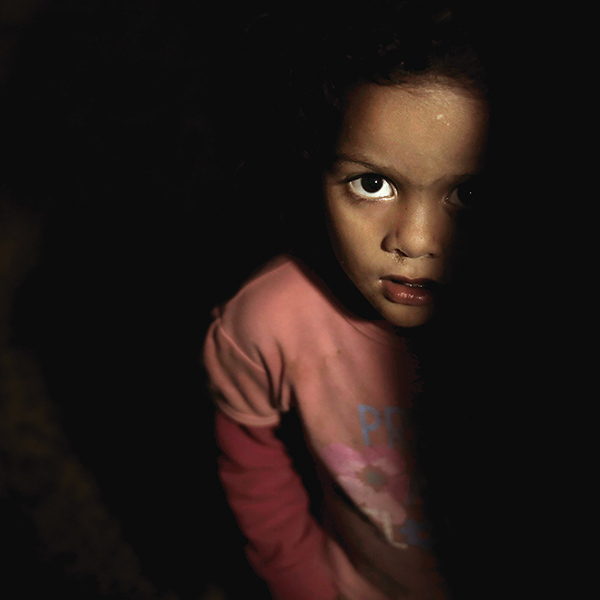 A child at a shelter for displaced persons in Ibb, Yemen, August 2018