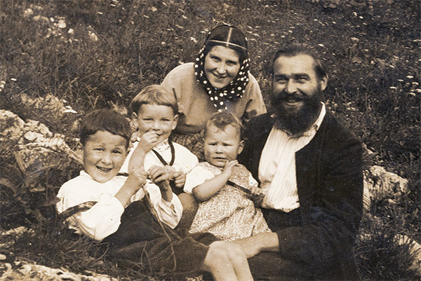The Gneiting family at the Alm Bruderhof, Liechtenstein, 1936