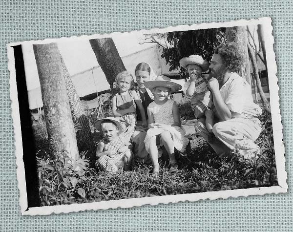 Kurt and Marianne Zimmermann with their children in Paraguay, 1941