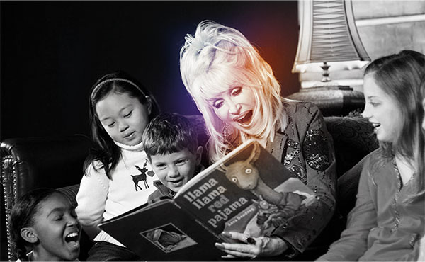 photo Dolly Parton reading to a group of children