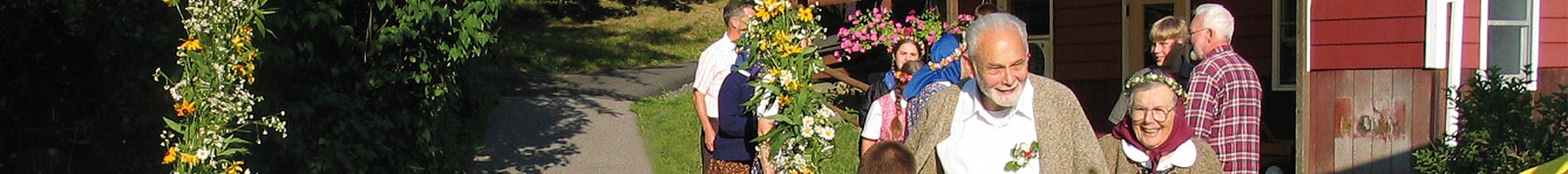 an elderly couple celebrating their sixtieth wedding anniversary